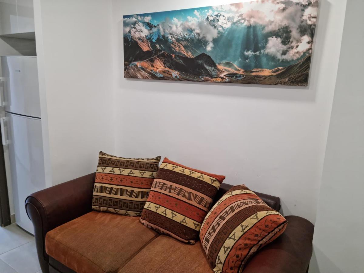 Timpuri Noi Studio Appartement Boekarest Buitenkant foto